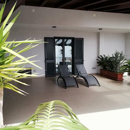 Appartamento Gambero Beach Santa Teresa Di Riva Exteriör bild