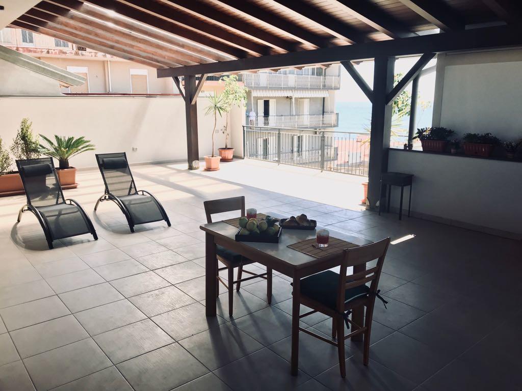 Appartamento Gambero Beach Santa Teresa Di Riva Exteriör bild