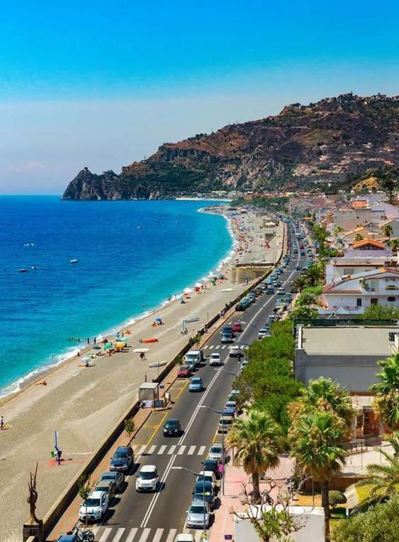 Appartamento Gambero Beach Santa Teresa Di Riva Exteriör bild