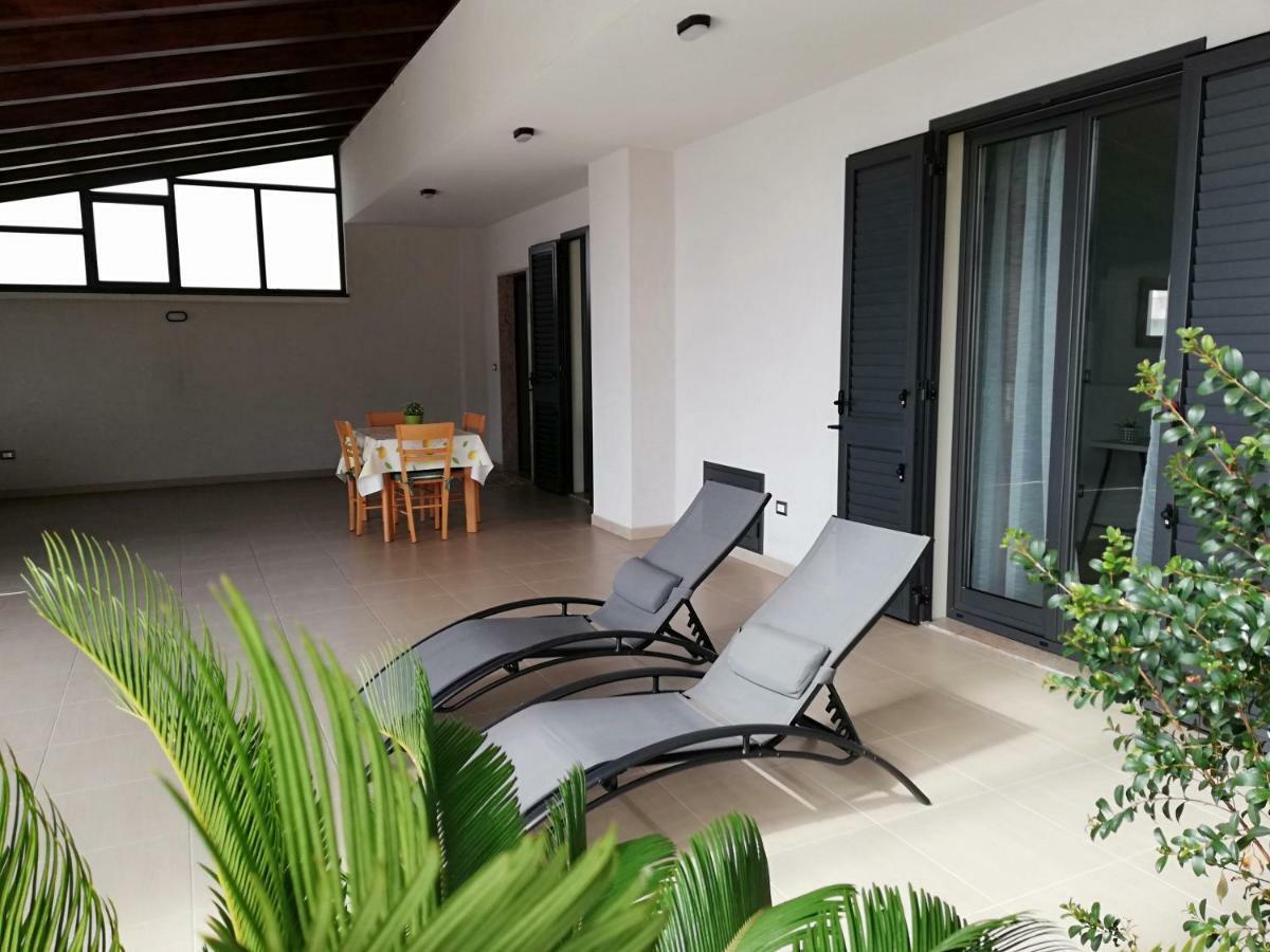 Appartamento Gambero Beach Santa Teresa Di Riva Exteriör bild